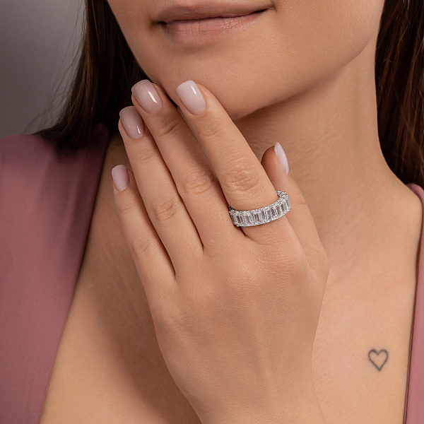 Серебряное широкое кольцо с фианитами (арт. 7501/8820) – изображение 3