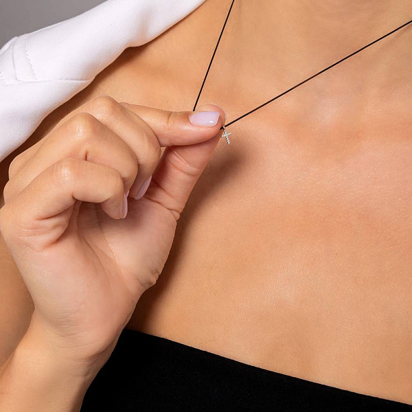 Золотое колье с крестиком с фианитами (арт. 360082) – изображение 6
